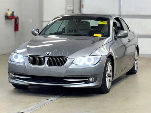 Used 2011 BMW 328i Convertible RWD image 3
