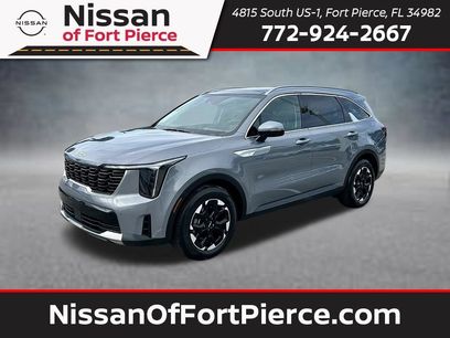 Used 2024 Kia Sorento S w/ Panoramic Sunroof Package