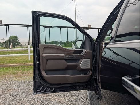 Used 2022 Ford F150 King Ranch w/ Equipment Group 601A High AWD/4WD image 10