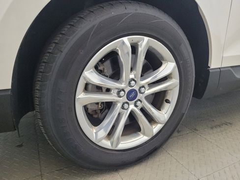Used 2017 Ford Edge SEL w/ Equipment Group 201A AWD/4WD image 31