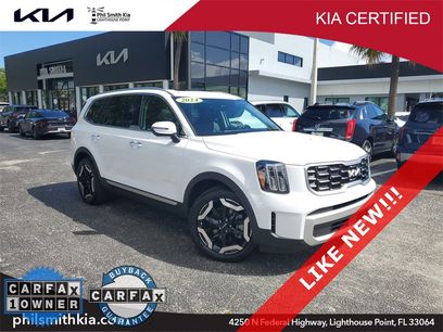 Used 2024 Kia Telluride S w/ S Sunroof Package