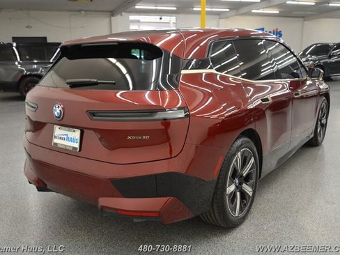 Used 2023 BMW iX xDrive50 w/ Premium Package AWD/4WD image 9
