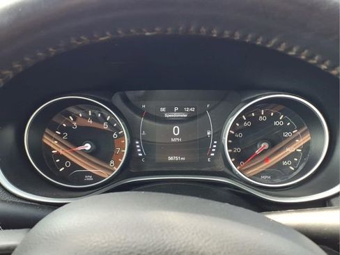Used 2019 Jeep Compass Latitude FWD image 13