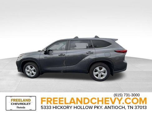 Used 2023 Toyota Highlander L image 6