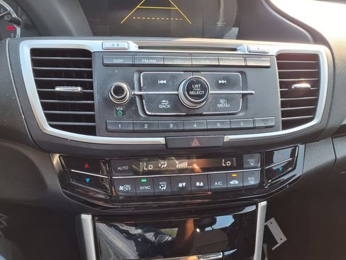 Used 2017 Honda Accord LX image 27