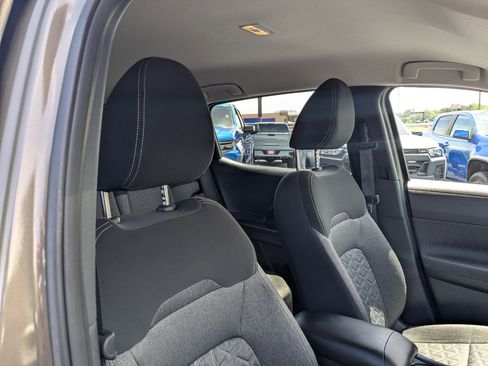 Used 2025 Nissan Kicks SV FWD image 27