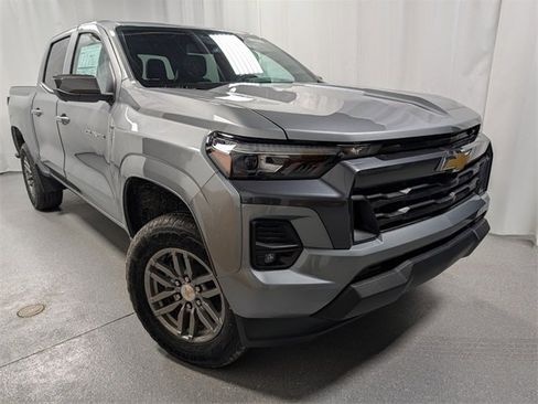 New 2026 Chevrolet Colorado LT image 2