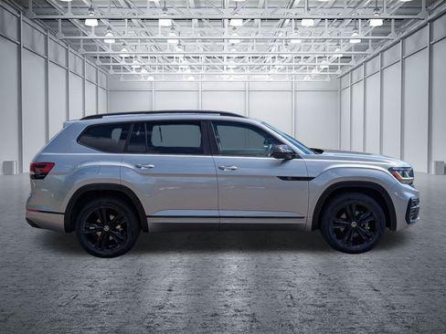 Used 2023 Volkswagen Atlas SEL R-Line AWD/4WD image 6