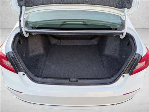 Used 2022 Honda Accord Sport image 6