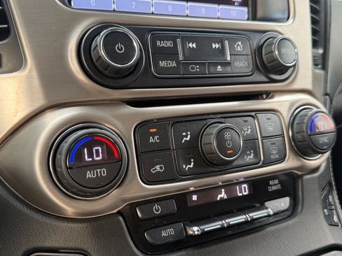 Used 2018 GMC Yukon Denali AWD/4WD image 22