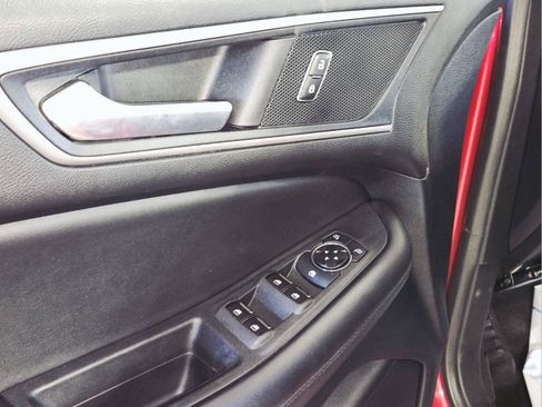 Used 2022 Ford Edge SEL w/ Convenience Package AWD/4WD image 9