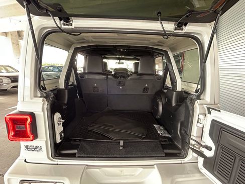 Used 2023 Jeep Wrangler Altitude image 43