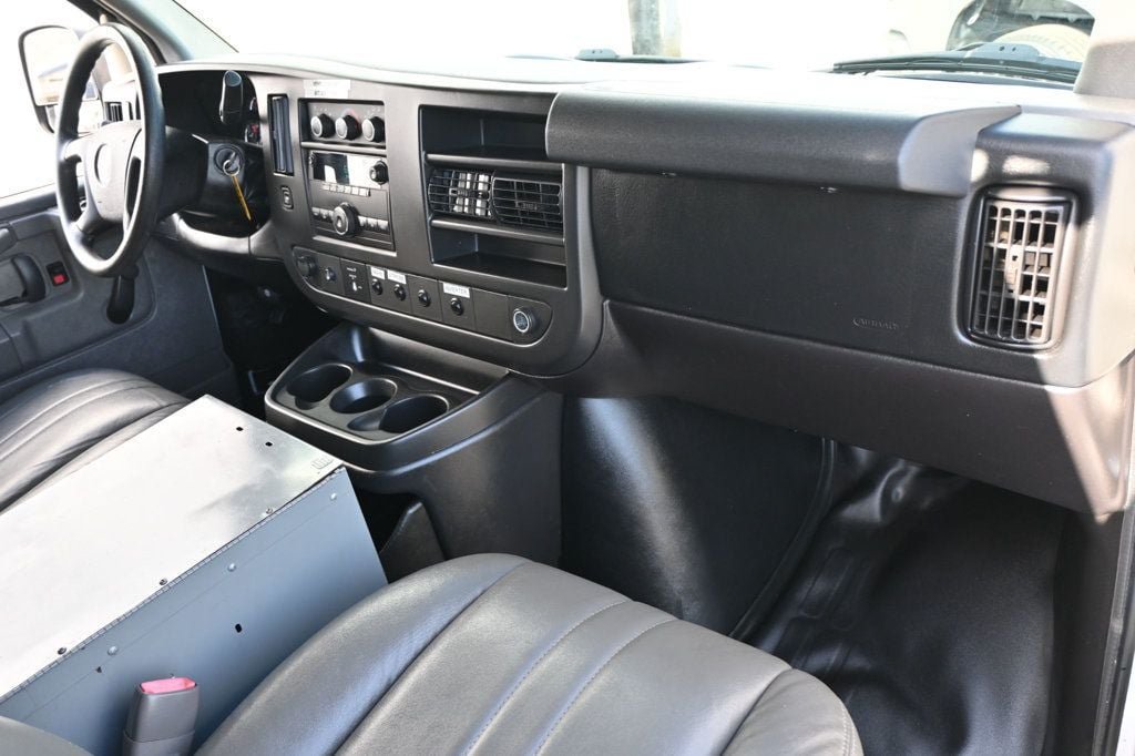 Used 2013 Chevrolet Express 2500 RWD image 6