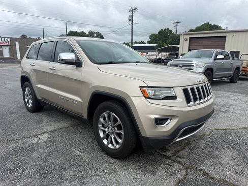 Used 2014 Jeep Grand Cherokee Limited w/ Luxury Group II RWD image 3