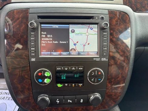 Used 2014 GMC Yukon XL Denali AWD/4WD image 19