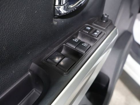 Used 2020 Nissan Titan SV w/ SV Convenience Package AWD/4WD image 13