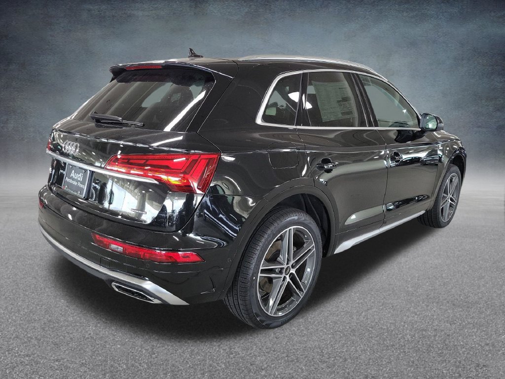Certified 2024 Audi Q5 e Prestige AWD/4WD image 8