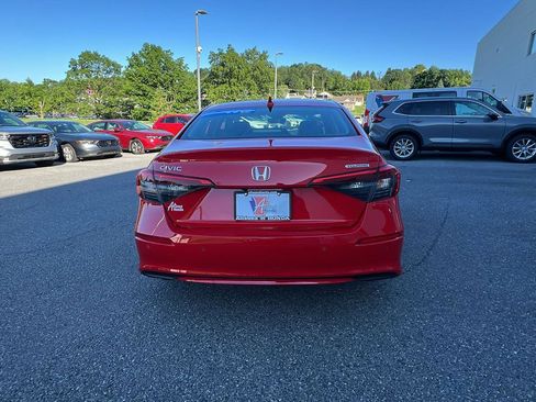 Used 2024 Honda Civic Touring image 5