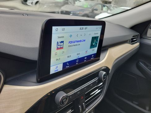 Used 2022 Ford Escape Titanium w/ Titanium Elite Package image 28