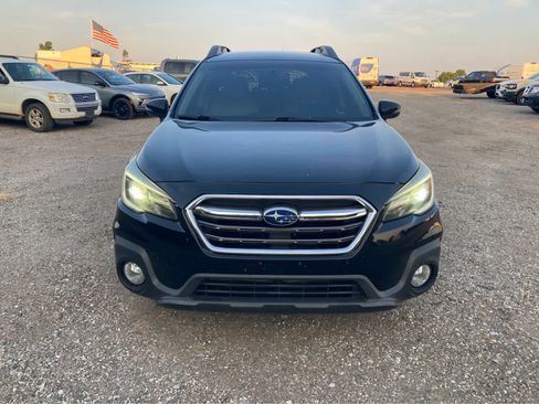 Used 2018 Subaru Outback 3.6R Limited w/ Popular Package #2 AWD/4WD image 10