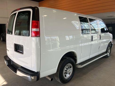 Used 2024 Chevrolet Express 2500 w/ Driver Convenience Package image 5