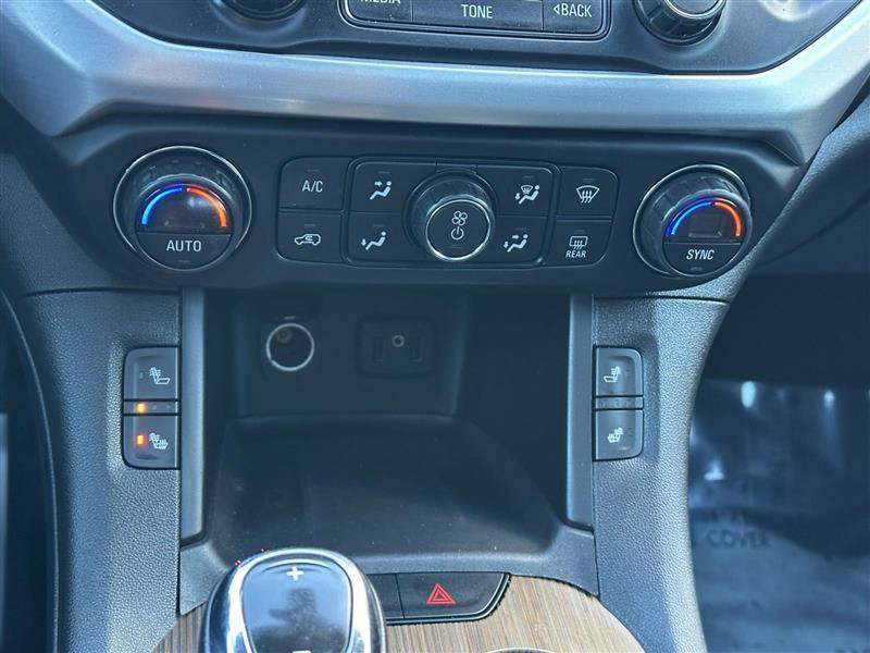 Used 2018 GMC Acadia SLE AWD/4WD image 19