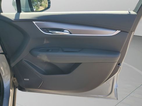 New 2025 Cadillac XT6 Luxury image 13