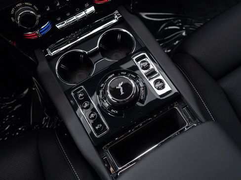 Certified 2026 Rolls-Royce Cullinan Black Badge AWD/4WD image 39