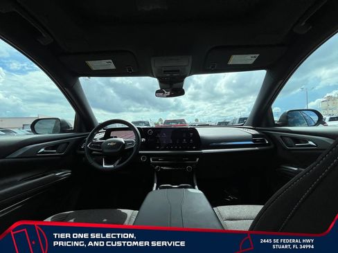 Used 2024 Chevrolet Traverse LT w/ Midnight/Sport Edition FWD image 15