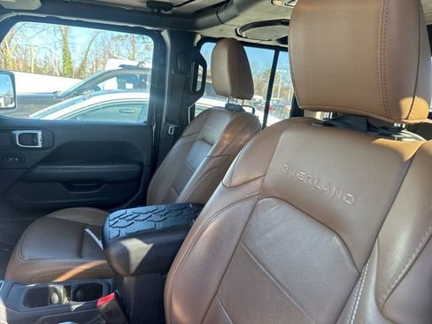 Used 2020 Jeep Gladiator Overland image 12