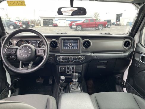 Used 2022 Jeep Gladiator Willys image 20