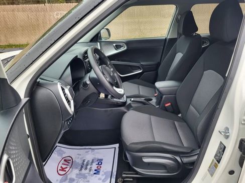 Used 2024 Kia Soul LX w/ Option Group 015 image 11