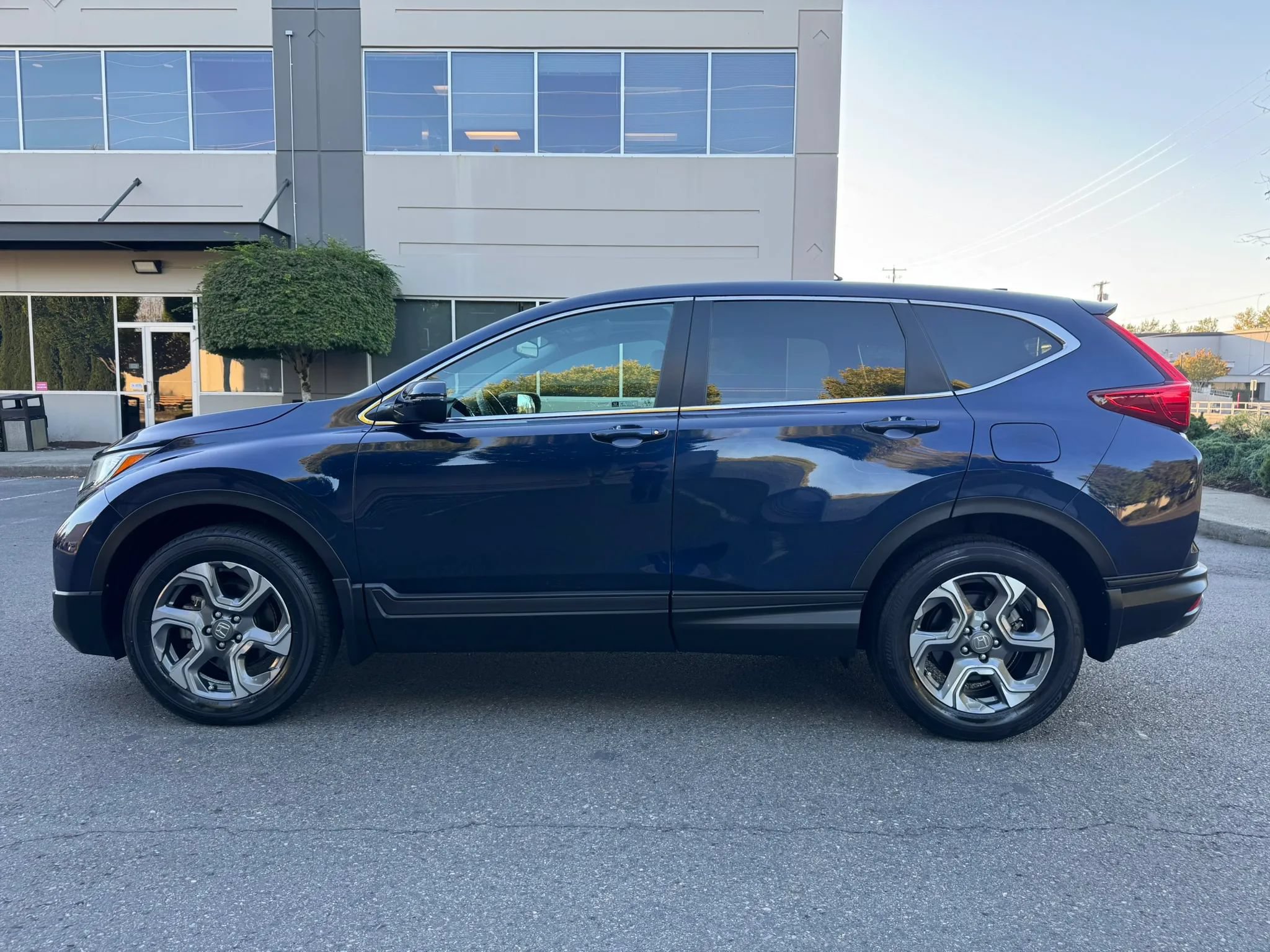 Used 2019 Honda CR-V EX-L image 6