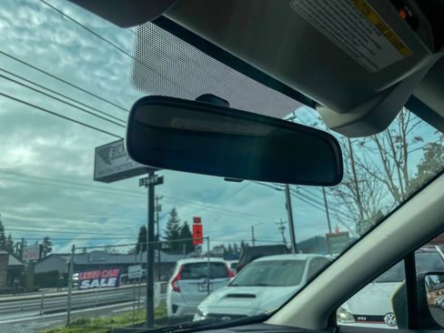 Used 2023 Subaru Crosstrek 2.0i Premium image 28