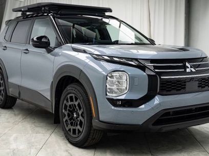 Used 2025 Mitsubishi Outlander Trail Edition