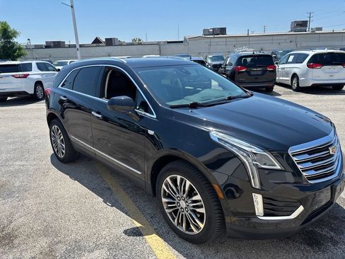 Used 2017 Cadillac XT5 Premium Luxury w/ Driver Assist Package AWD/4WD image 5