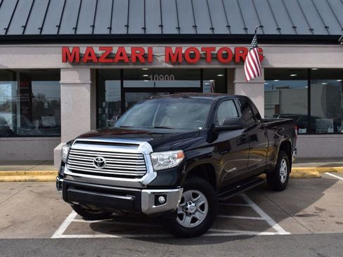 Used 2017 Toyota Tundra SR5 image 2