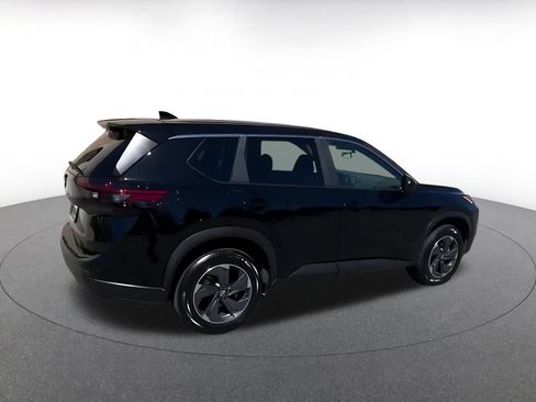 Used 2025 Nissan Rogue SV FWD image 15