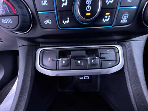Used 2023 GMC Acadia SLE w/ Driver Convenience Package FWD image 30