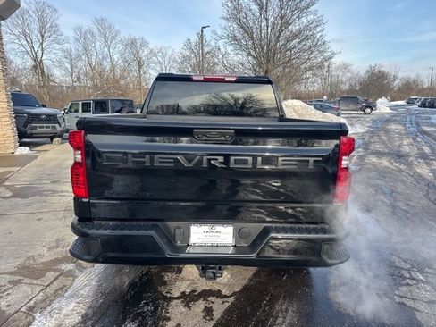 Used 2025 Chevrolet Silverado 1500 Custom w/ Turbomax Blackout Package image 4