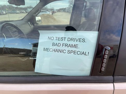 Used 2007 Ford Explorer Sport Trac Limited image 2