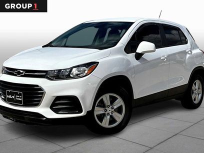 Used 2022 Chevrolet Trax LS w/ Tint and Cruise Package