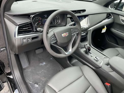 New 2025 Cadillac XT6 Luxury image 20