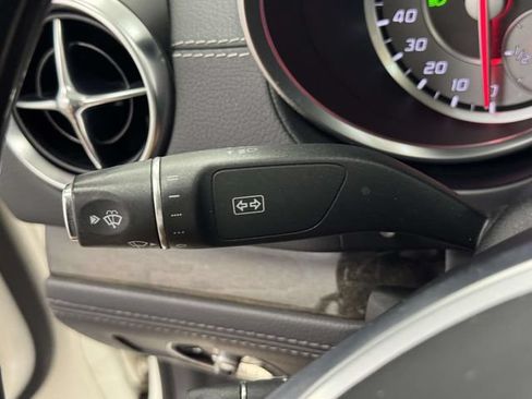 Used 2016 Mercedes-Benz SL 550 w/ Driver Assistance Package image 48