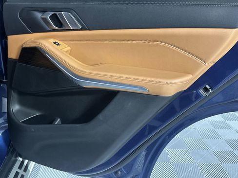 Used 2019 BMW X5 xDrive40i w/ Convenience Package image 32