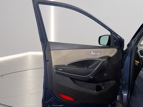 Used 2017 Hyundai Santa Fe Sport image 9