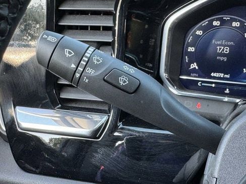 Used 2025 Chevrolet Silverado 1500 LT AWD/4WD image 22