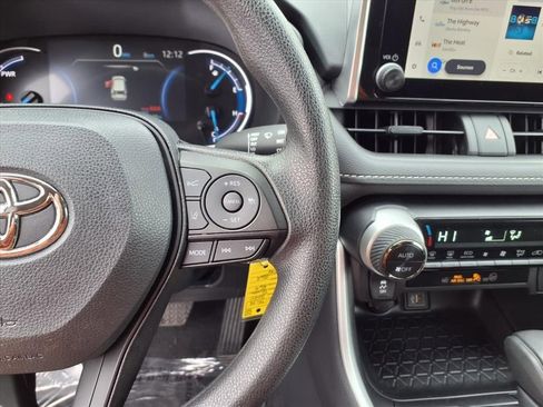 Used 2025 Toyota RAV4 LE image 11