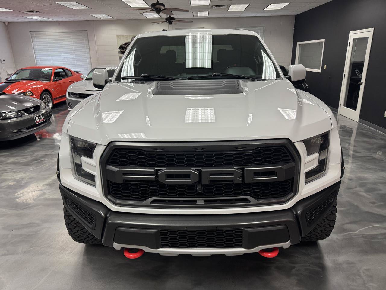 Used 2017 Ford F150 Raptor w/ Equipment Group 802A Luxury AWD/4WD image 19