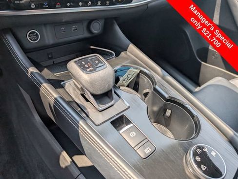 Used 2022 Nissan Rogue Platinum w/ Head-Up Display Package AWD/4WD image 21